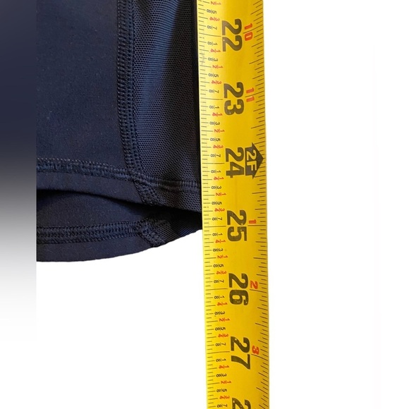 LULULEMON Black Cropped Side Mesh Leggings, Size 8 - Picture 9 of 10